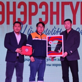 “Эрдэнэс Тавантолгой” ХК Өмнөговь аймгийн шилдэг татвар төлөгч, Хүмүүнлэг Өмнөговьчууд аяны шилдэг байгууллагаар шалгарлаа.