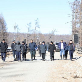 Хөвсгөл нуурын байгалийн цогцолборт баригдаж буй хатуу хучилттай замын эхний хэсэг 7 дугаар сард ашиглалтад орно