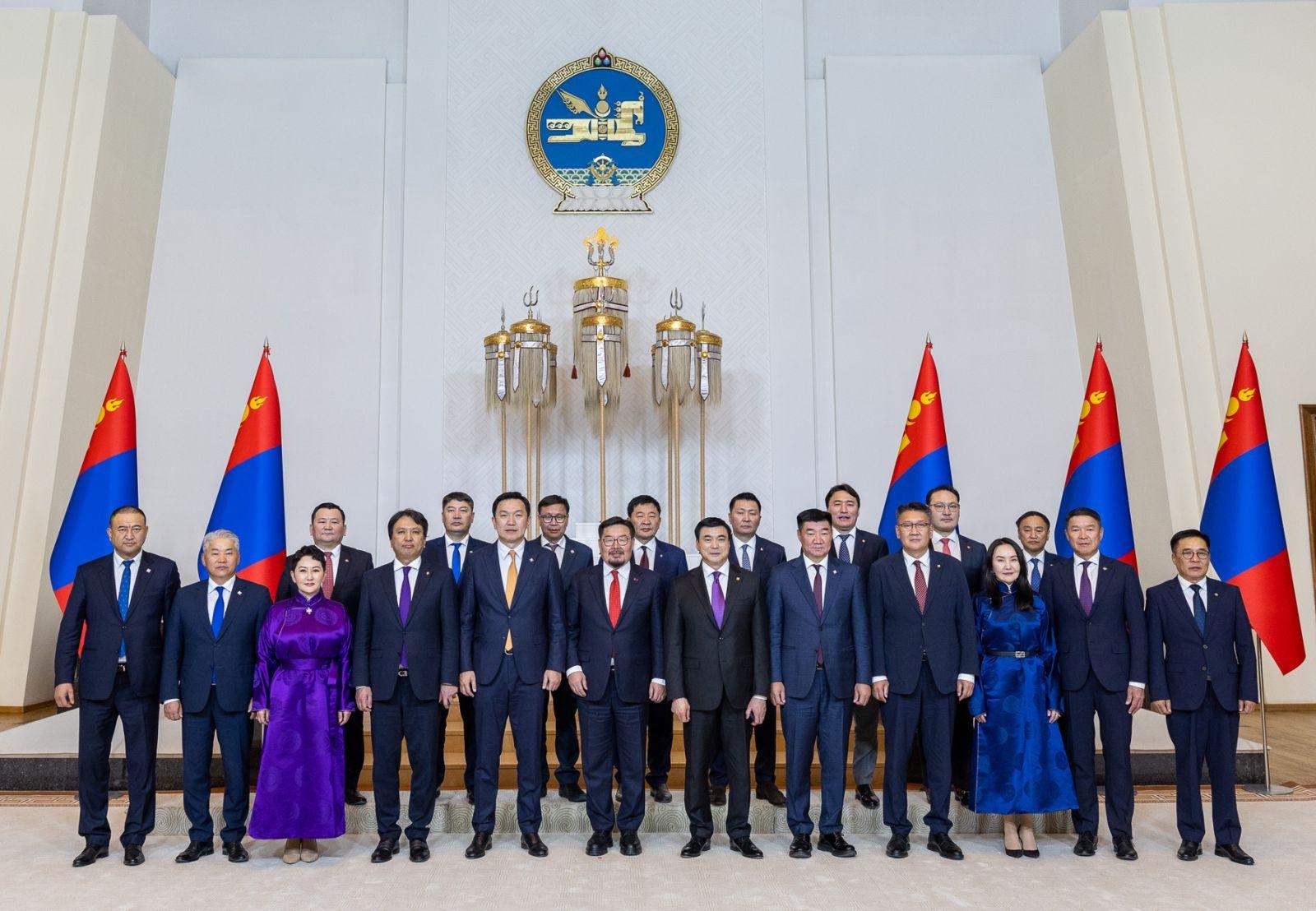 Г.Занданшатарын Засгийн газар шинэчлэлийнх байж чадах уу?