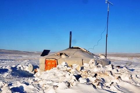 Гурваас доош ам бүлтэй малчин айлуудад туслах хүн илгээж байна