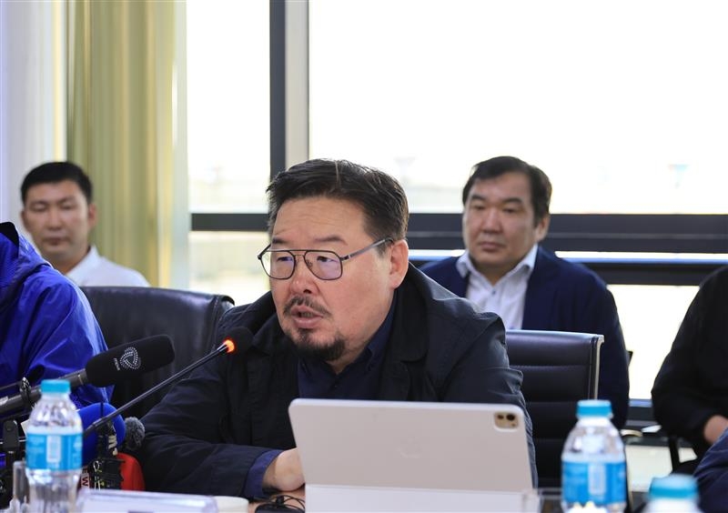 НҮҮРСНИЙ ҮНИЙН УНАЛТААС ШАЛТГААЛЖ УДААШРААД БАЙСАН БИРЖЭЭР АРИЛЖИХ НӨХЦӨЛТЭЙ ГЭРЭЭНҮҮДИЙН ХЭРЭГЖИЛТИЙГ ЭРЧИМЖҮҮЛЖ БАЙНА