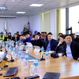 Монгол Улсын Ерөнхий сайд Г.Занданшатар “Эрдэнэс Тавантолгой” ХК-ийн уурхайд ажиллалаа