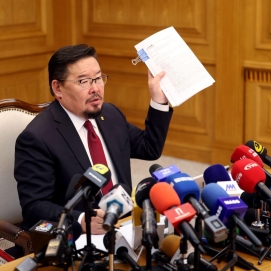 Ерөнхий сайд Г.Занданшатар: Авлига, нүүрсний хулгайг хаацайлсан эв нэгдэл байх ёсгүй