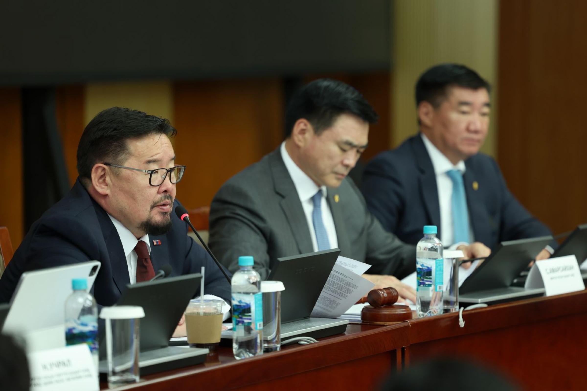 Бизнес эрхлэгчдийг дэмжих, өвөлжилтийн бэлтгэл ажлыг хангах зэрэг асуудлаар Ерөнхий сайдын Албан даалгавар гарлаа